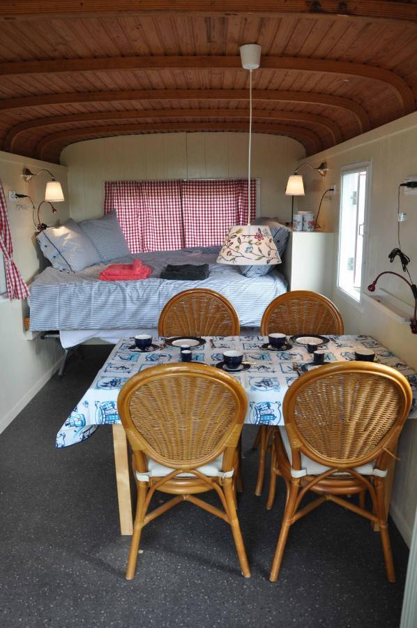 Your Cozy Waggon At The Cows' Paradise Ámsterdam Exterior foto
